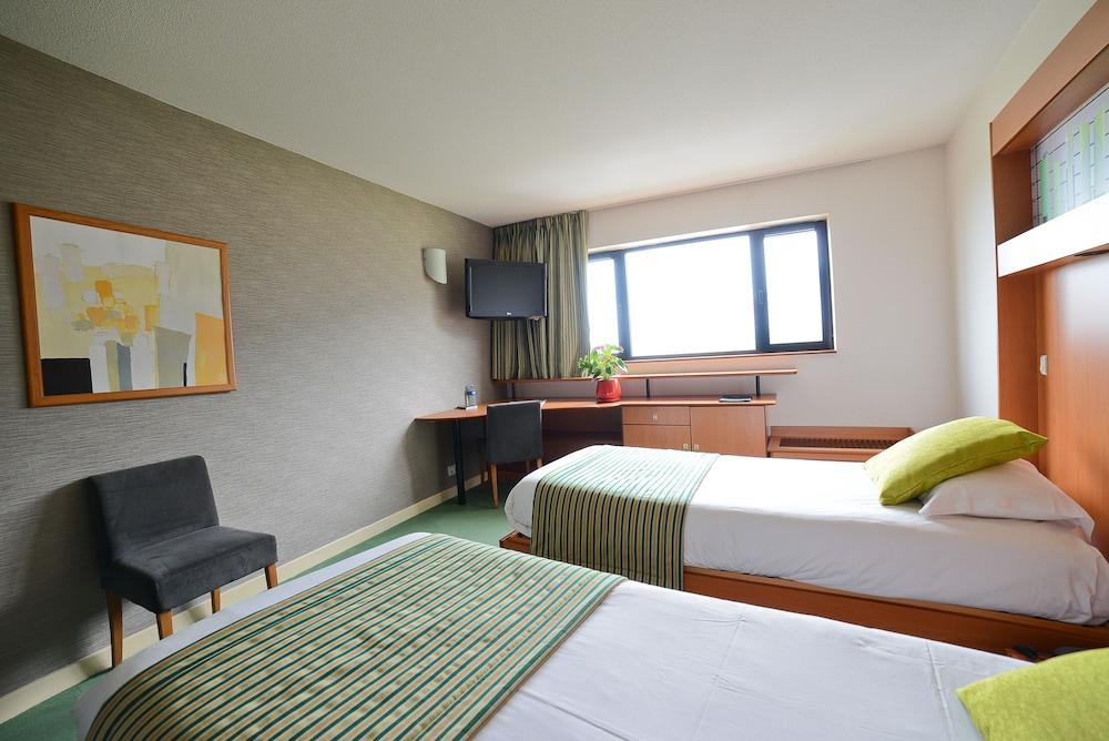 Hotel Archamps Porte Sud De Geneve Exterior photo
